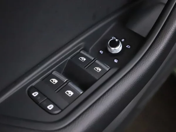 Photo 5 of 30 of WAUZZZF5XRA018580 Audi A5 Sportback 35 TFSI S-Line Competition VC