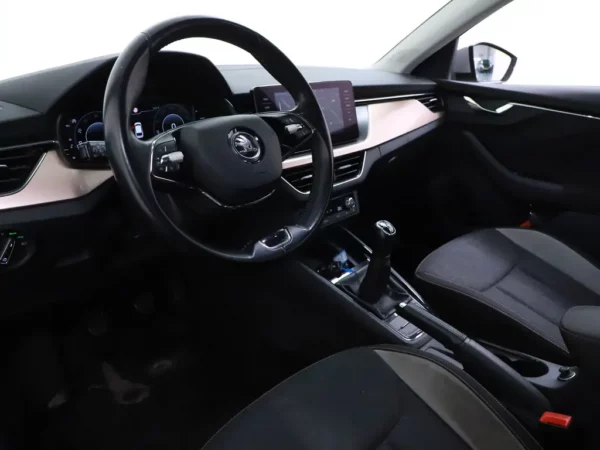 Photo 5 of 34 of TMBER7NW3M3052258 Skoda Scala 1.0 TSI Business Edition 5-drs Hatchb.