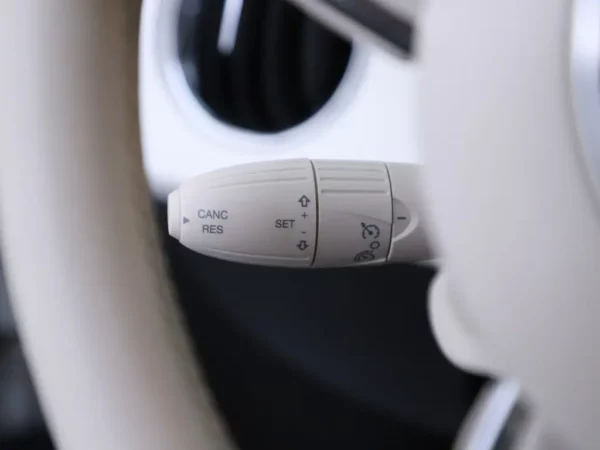 Photo 6 of 19 of ZFA3120000JE06501 Fiat 500 1.0 Hybrid Lounge