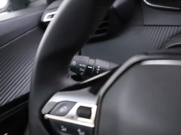 Photo 6 of 26 of VR3USHNKKPJ554293 Peugeot 2008 1.2 PureTech Active Pack Cruise