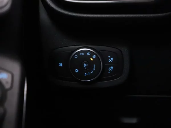 Photo 6 of 26 of WF0JXXGAHJME77616 Ford Fiesta 1.0 EcoBoost Hybrid ST-Line LED