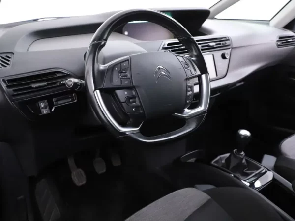 Photo 6 of 27 of VF73DHNYMHJ662117 Citroen C4 Picasso 1.2 PureTech Shine (5-drs