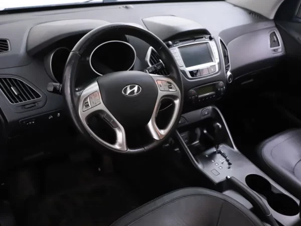 Photo 6 of 29 of TMAJU81BBCJ290071 Hyundai ix35 2.0i Aut. i-Catcher