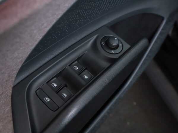 Photo 6 of 30 of TMBJB7NY9MF031448 Skoda Enyaq iV 60 (5-drs SUV) Cruise