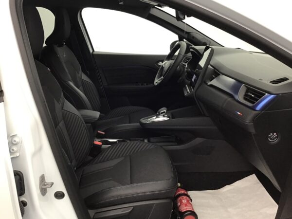 Photo 6 of 6 of N199609 RENAULT SYMBIOZ E-TECH FUL HYBRID