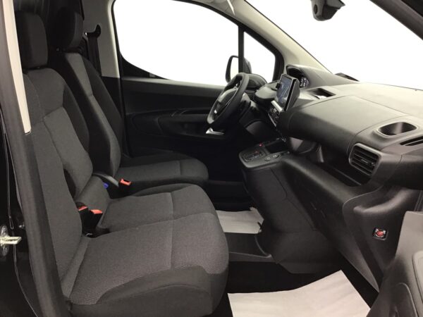 Photo 6 of 6 of N200036 PEUGEOT PARTNER STANDARD LIGHT 650 KG BlueHDi
