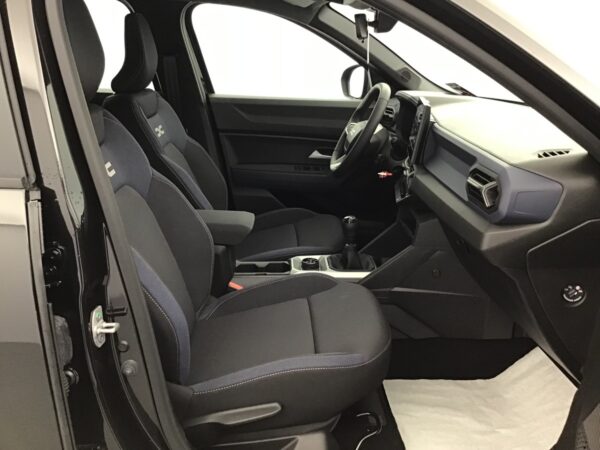 Photo 6 of 6 of N200340 DACIA BIGSTER MHEV 4X4