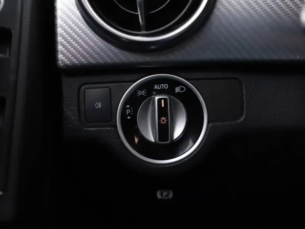 Photo 7 of 27 of WDC2049011F964945 Mercedes-Benz GLK-Klasse 200 CDI Ambition