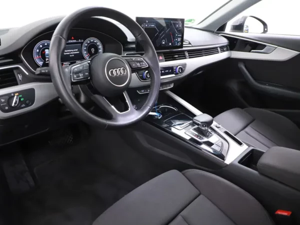 Photo 7 of 29 of WAUZZZF46NN010986 Audi A4 Limousine 40 TFSI Advanced Edition