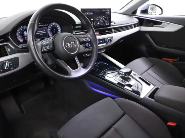 Photo 7 of 32 of WAUZZZF49LA006189 Audi A4 Avant 35 TFSI Launch Business