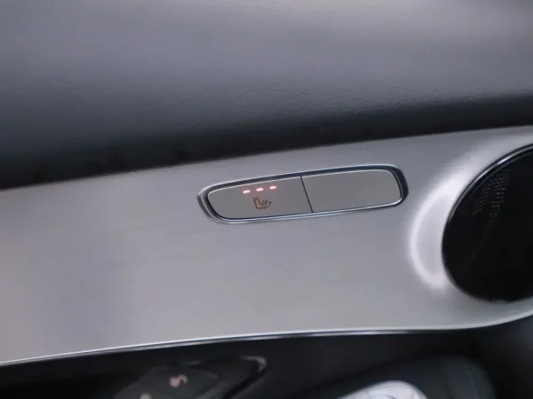 Photo 7 of 34 of WDC2533461F442197 Mercedes-Benz GLC Coupé 250 4MATIC Premium Plus AMG LED