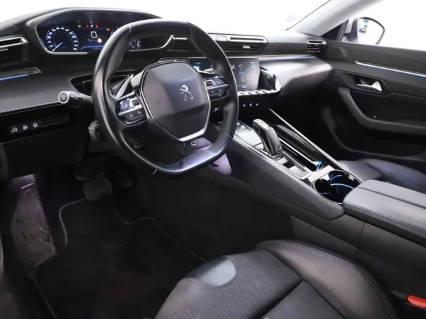 Photo 7 of 35 of VR3FRHNSTMY008275 Peugeot 508 SW 1.2 PureTech Aut. Blue Lease Allure LED