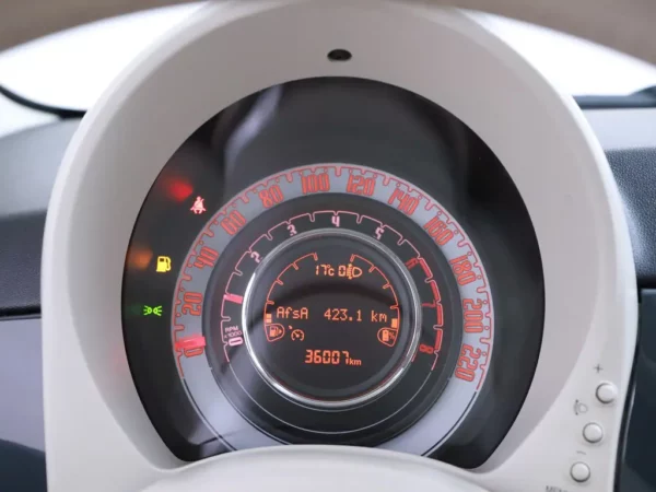 Photo 8 of 22 of ZFA3120000JE47103 Fiat 500 1.0 Hybrid Lounge Airco