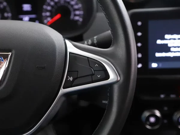 Photo 8 of 28 of VF1HJD20X68585716 Dacia Duster 1.3 TCe Extreme Cruise Ecc