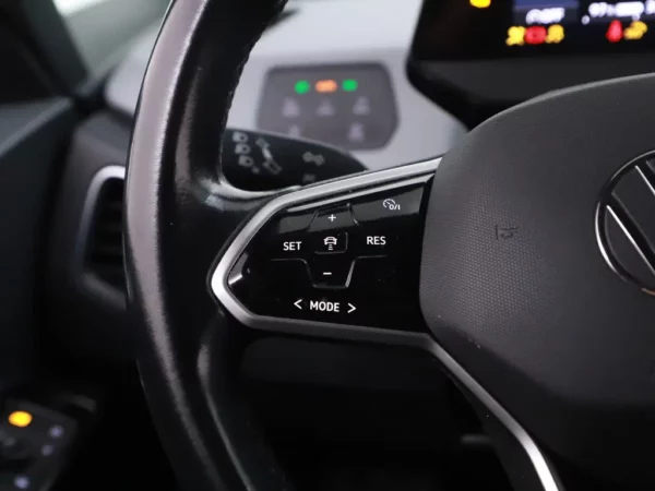 Photo 8 of 28 of WVWZZZE1ZMP019258 Volkswagen ID.3 Business 58 kWh IQ-Light