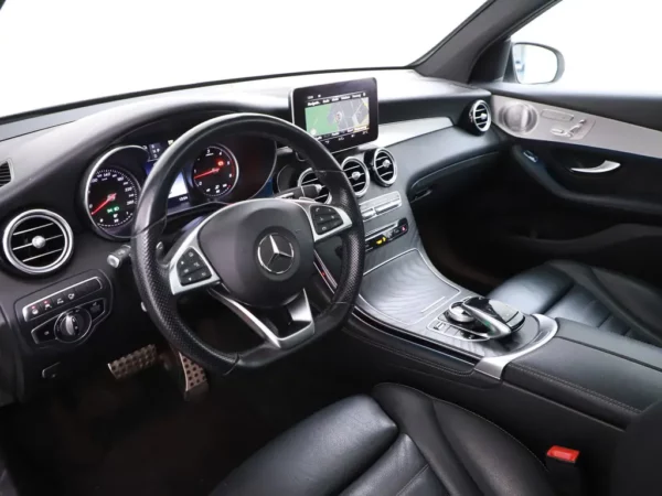 Photo 8 of 30 of WDC2539251F632566 Mercedes-Benz GLC 350 d Aut. 4MATIC Premium Plus 5-drs SUV