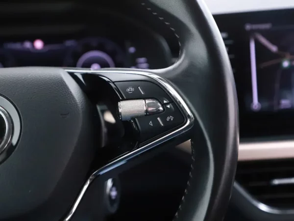 Photo 8 of 34 of TMBER7NW3M3052258 Skoda Scala 1.0 TSI Business Edition 5-drs Hatchb.