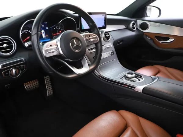 Photo 8 of 36 of WDD2052771F890023 Mercedes-Benz C-Klasse Estate 200 Business Solution AMG Plus Upgrade Edition 5-drs Combi