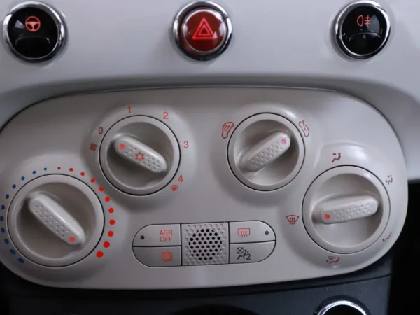 Photo 9 of 19 of ZFA3120000JE06501 Fiat 500 1.0 Hybrid Lounge