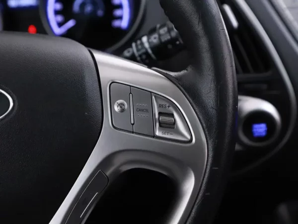 Photo 9 of 29 of TMAJU81BBCJ290071 Hyundai ix35 2.0i Aut. i-Catcher