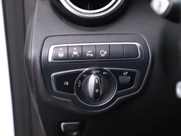 Photo 9 of 30 of WDC2539251F632566 Mercedes-Benz GLC 350 d Aut. 4MATIC Premium Plus 5-drs SUV