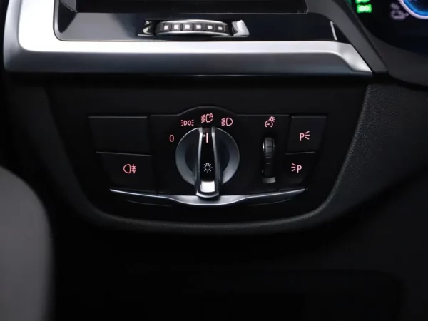 Photo 9 of 36 of WBY7X41090SZ08143 BMW iX3 Executive 80 kWh