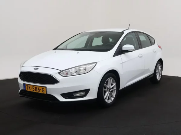 Photo 1 of 25 of WF05XXGCC5JT14065 Ford Focus 1.0 Lease Edition Navi