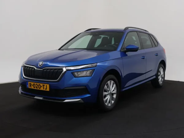 Photo 1 of 27 of TMBGR6NW3N3076807 Skoda Kamiq 1.0 TSI Business Edition (5-drs