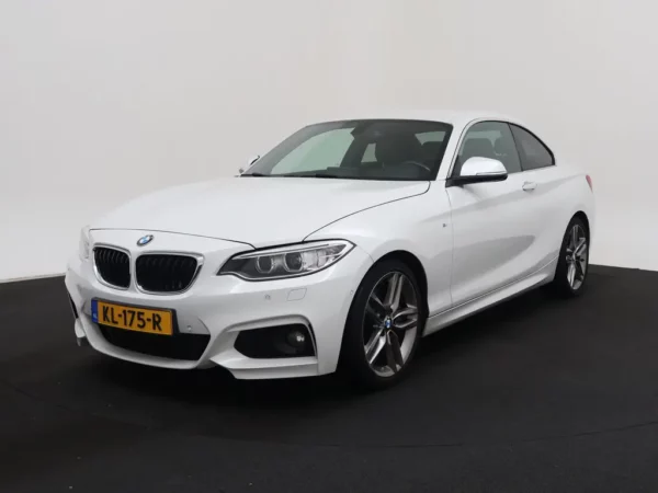 Photo 1 of 30 of WBA2F510X0V663191 BMW 2 Serie Coupé 230i Aut. Centennial High Executive Coupé M-Pack