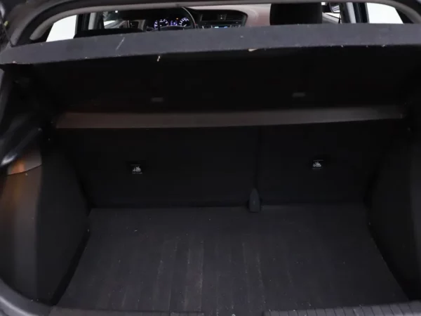 Photo 10 of 18 of NLHB251AAJZ387663 Hyundai i20 1.0 T-GDI i-Drive Cool