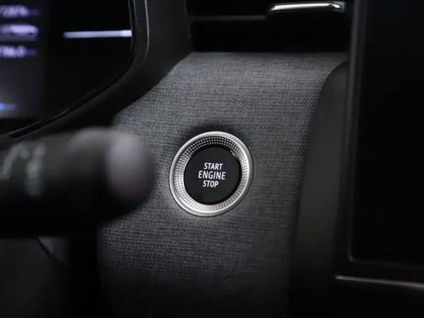 Photo 10 of 25 of VF1RJA00674065222 Renault Clio 1.6 E-Tech Full Hybrid 145