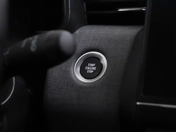 Photo 10 of 25 of VF1RJA00774065214 Renault Clio 1.6 E-Tech Full Hybrid 145