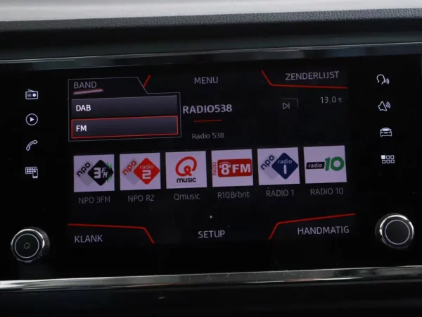 Photo 10 of 27 of VSSZZZ5FZL6555886 SEAT Ateca 1.0 EcoTSI Style Business Intense