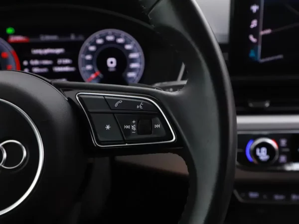 Photo 10 of 30 of WAUZZZF58LA021775 Audi A5 Sportback 40 TFSI Aut. Launch edition Business LED