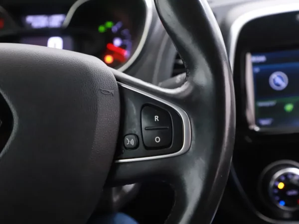 Photo 10 of 31 of VF1R8700763606314 Renault Captur 0.9 TCe Intens Navi