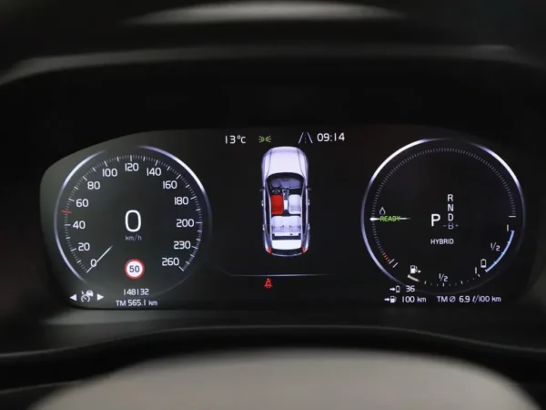 Photo 10 of 32 of YV1XZBBVFM2438154 Volvo XC40 1.5 T5 Recharge Business Pro