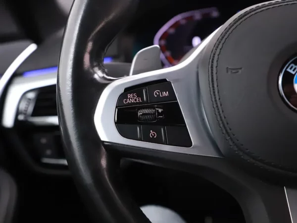 Photo 10 of 33 of WBAJR110X0WW57722 BMW 5 Serie 520i High Executive Edition (4-drs Sedan)