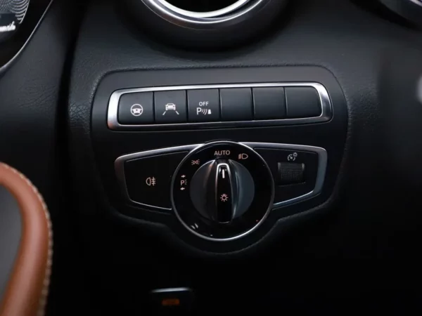 Photo 10 of 39 of WDD2052661F464977 Mercedes-Benz C-Klasse Estate 400 4MATIC Ambition