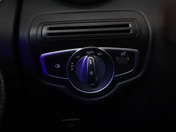 Photo 10 of 40 of WDC2539801F751707 Mercedes-Benz GLC 200 Aut. Business Solution AMG