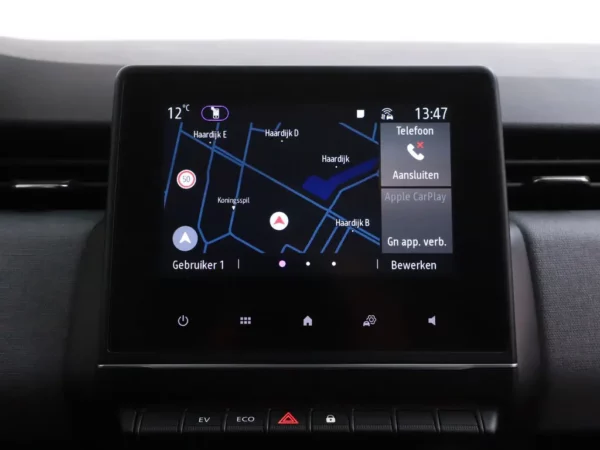 Photo 11 of 24 of VF1RJA00074068634 Renault Clio 1.6 E-Tech Full Hybrid 145