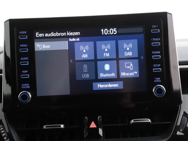 Photo 11 of 26 of SB1Z93BE90E127408 Toyota Corolla Touring Sports 1.8 Hybrid Active