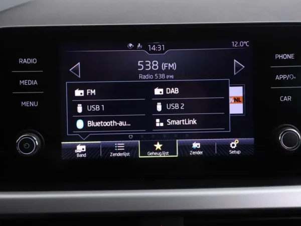 Photo 11 of 27 of TMBGR6NW3N3076807 Skoda Kamiq 1.0 TSI Business Edition (5-drs