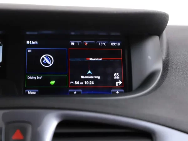 Photo 11 of 28 of VF1JZD6J651900354 Renault Scénic Xmod 1.2 TCe Bose Alcantare