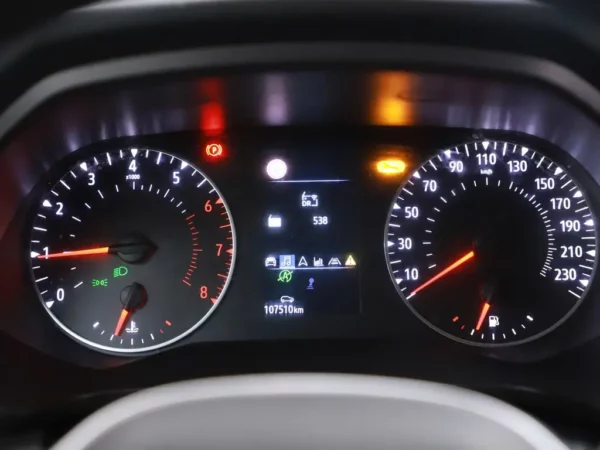 Photo 11 of 29 of VF1RJB00068086046 Renault Captur 1.0 TCe 100 Bi-Fuel Business Zen LED