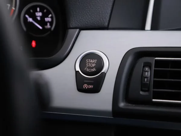 Photo 11 of 30 of WBA5A31080D744552 BMW 5 Serie 520i Aut. Last Minute Edition 4-drs Sedan