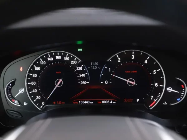 Photo 11 of 34 of WBAJL11080BC88242 BMW 5 Serie Touring 520i High Executive 5-drs Combi