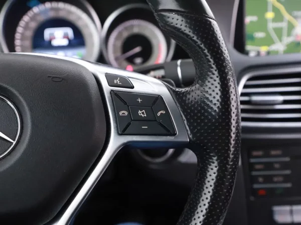 Photo 11 of 34 of WDD2074611F336253 Mercedes-Benz E-Klasse Cabrio 400 Prestige Cruise Ecc