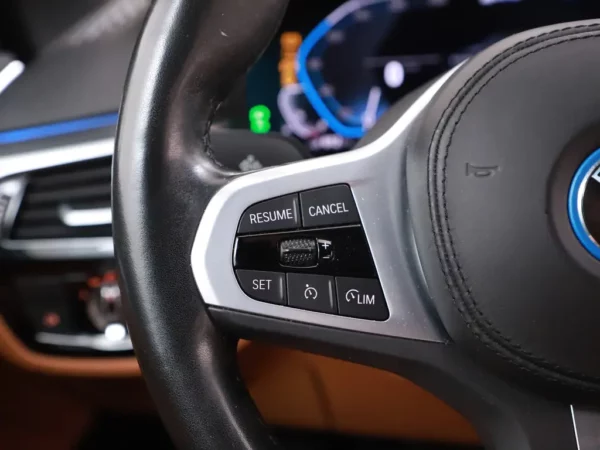 Photo 11 of 35 of WBA11CG000CL71888 BMW 5 Serie Touring 530e Business Edition Plus M-Pack