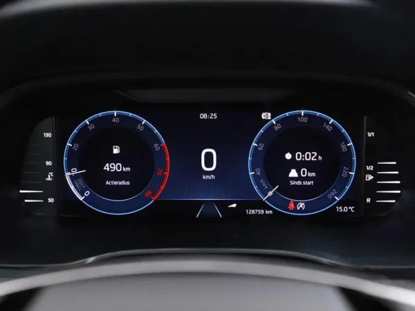 Photo 11 of 38 of TMBJP7NX4MY040099 Skoda Octavia Combi 1.0 TSI Business Edition Plus 5-drs Combi