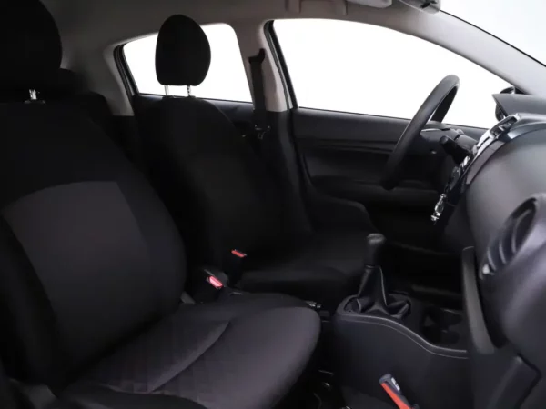 Photo 12 of 19 of MMCXNA05ALH024956 Mitsubishi Space Star 1.0 Cool+ Airco DAB